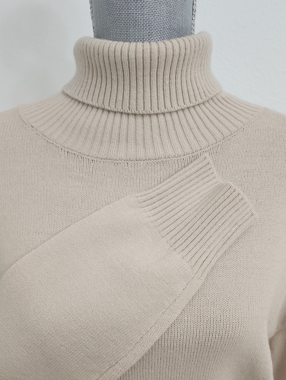Forever 21 NWT Cozy Ribbed Turtleneck Sweater Dress Size 0X - Picture 3 of 9